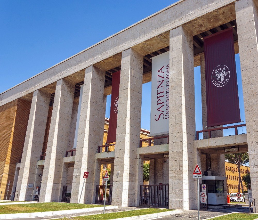 Entrata Principale Facoltà di Lettere e Filosofia, Piazzale Aldo Moro, 5